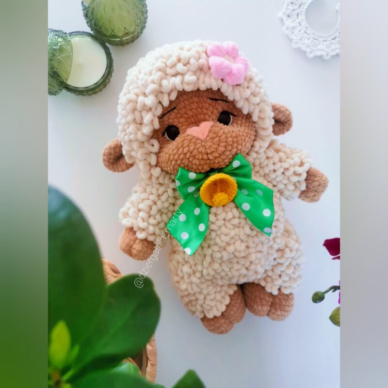Wzór szydełkowy: Baby Hugs Collection - Owieczka Marcysia [pdf] [pl]